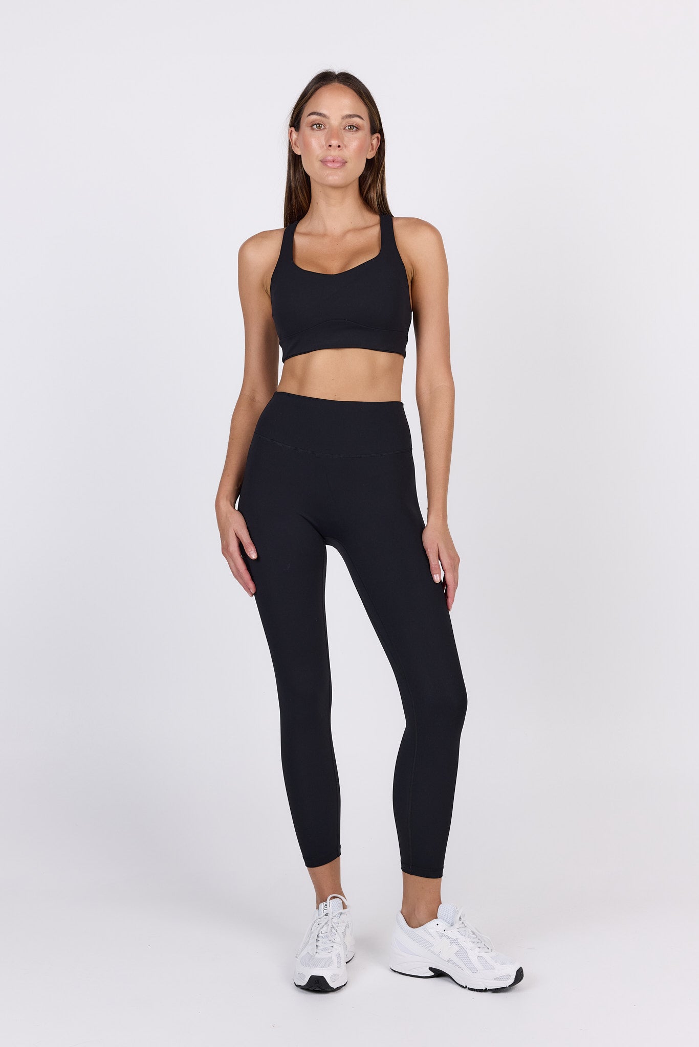 dk active SPORTS BRAS Core Comfort | Hi-Support Bra Black