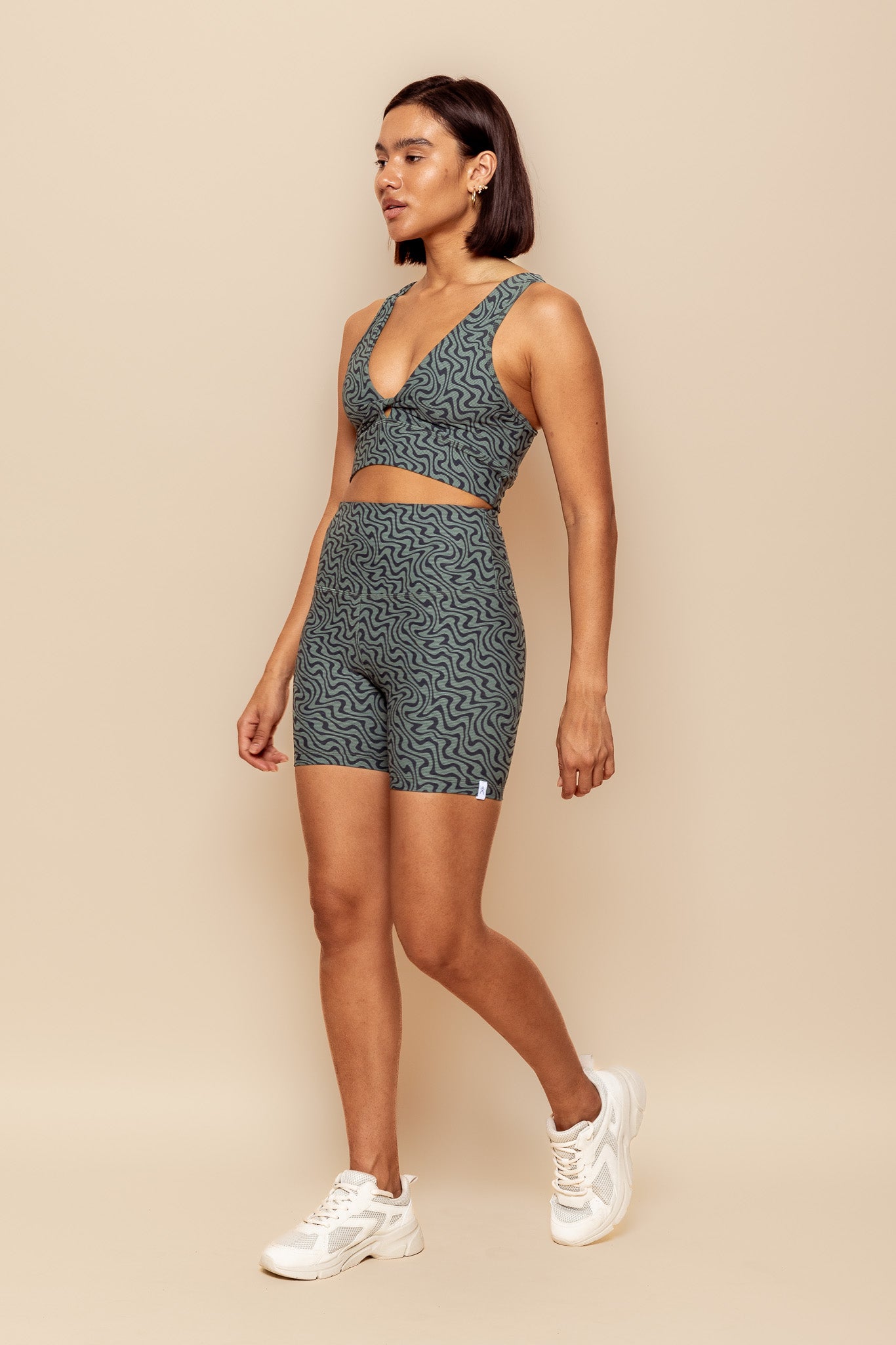 dk active SPORTS BRAS Daze Crop
