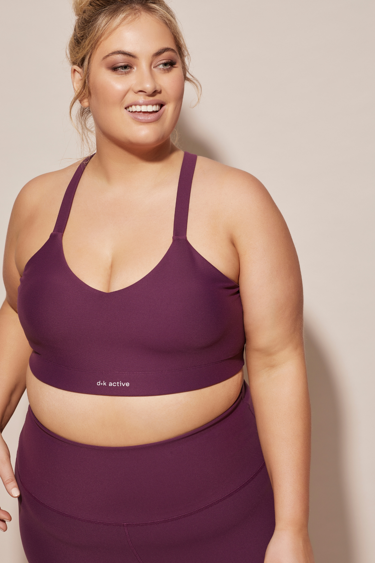 Plus size sports crop 2025 top