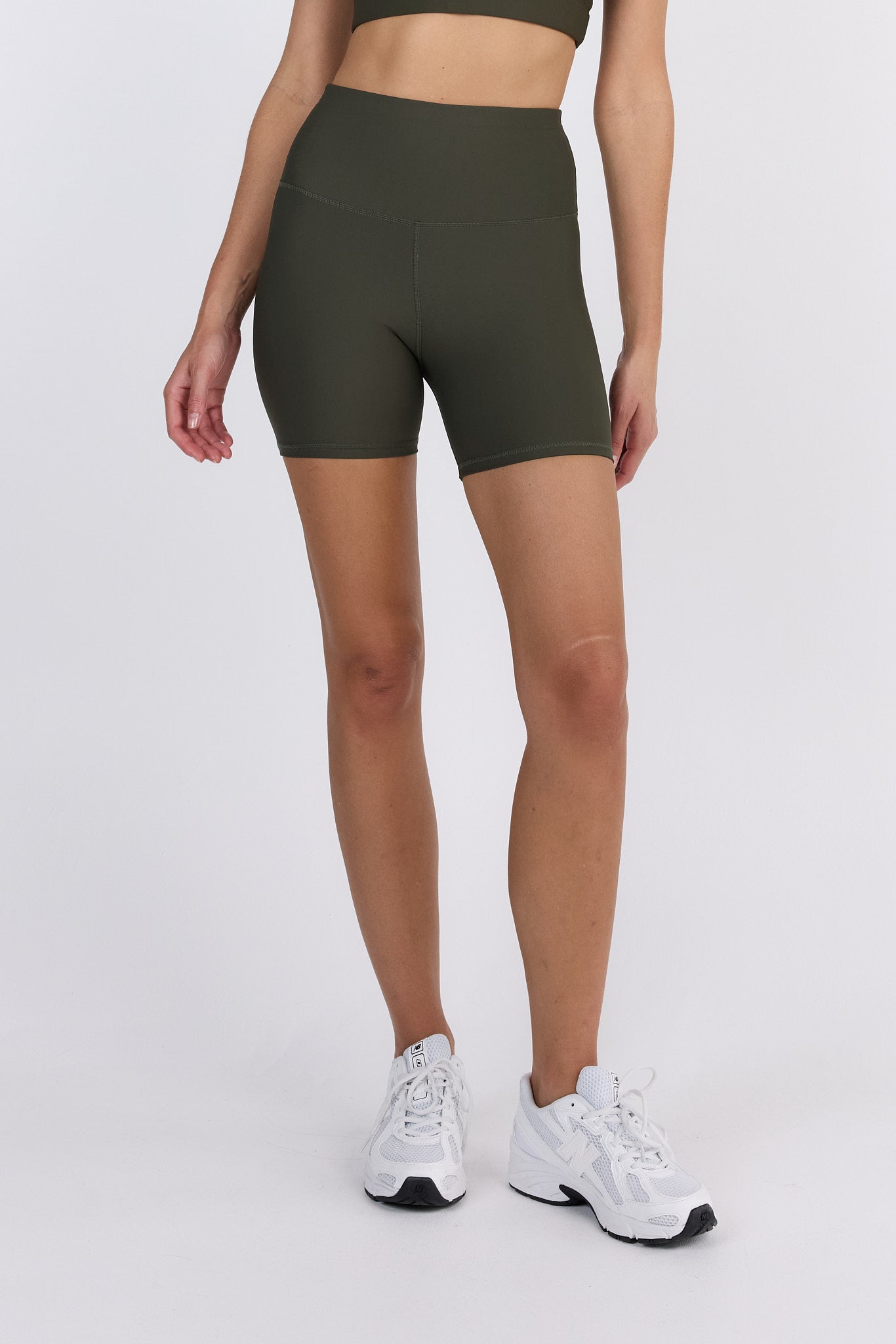 dk active SHORTS Activate | Vibe 5" Short Khaki