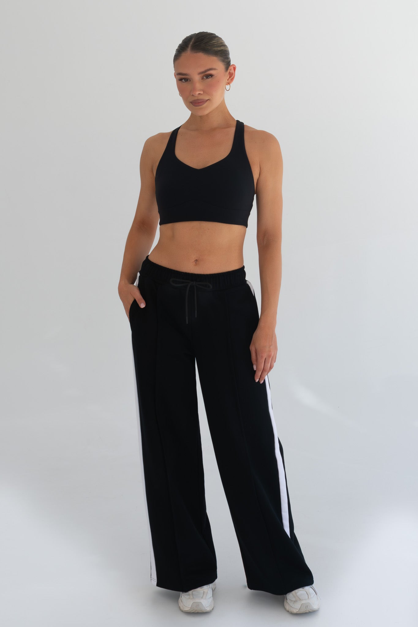 dk active Bottoms Essence Pant