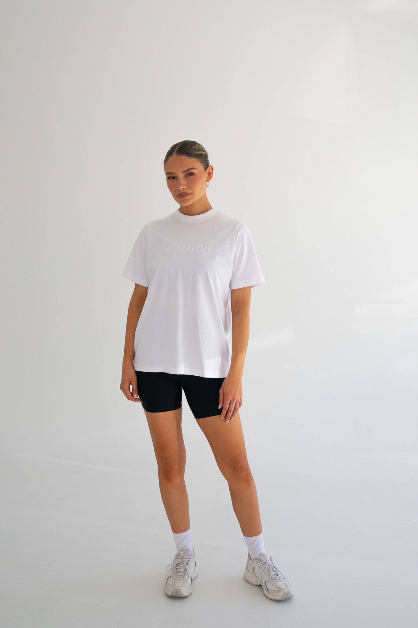 dk active Tops Logo Crew Tee