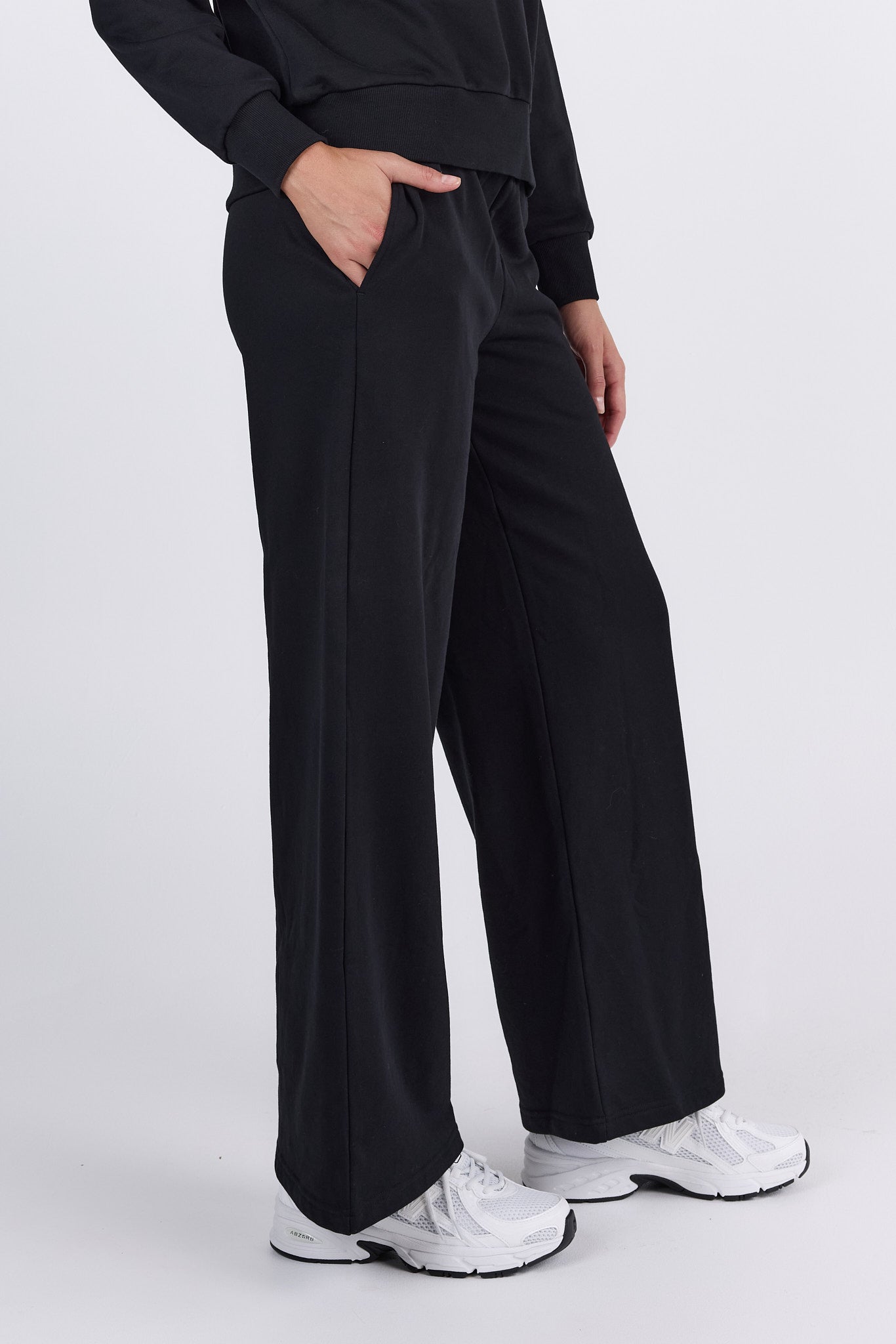 dk active Pants Off Duty Wide Leg Sweatpant Black