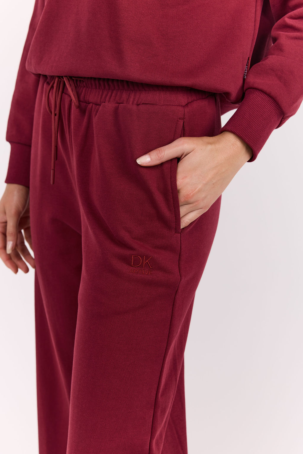 dk active Pants Off Duty Wide Leg Sweatpant Burgundy