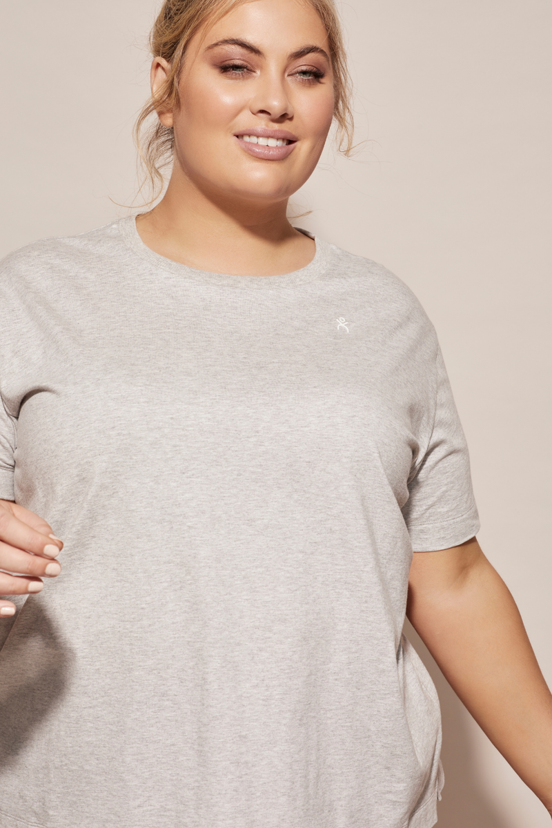 dk active CURVE TOPS Side Swipe Tee