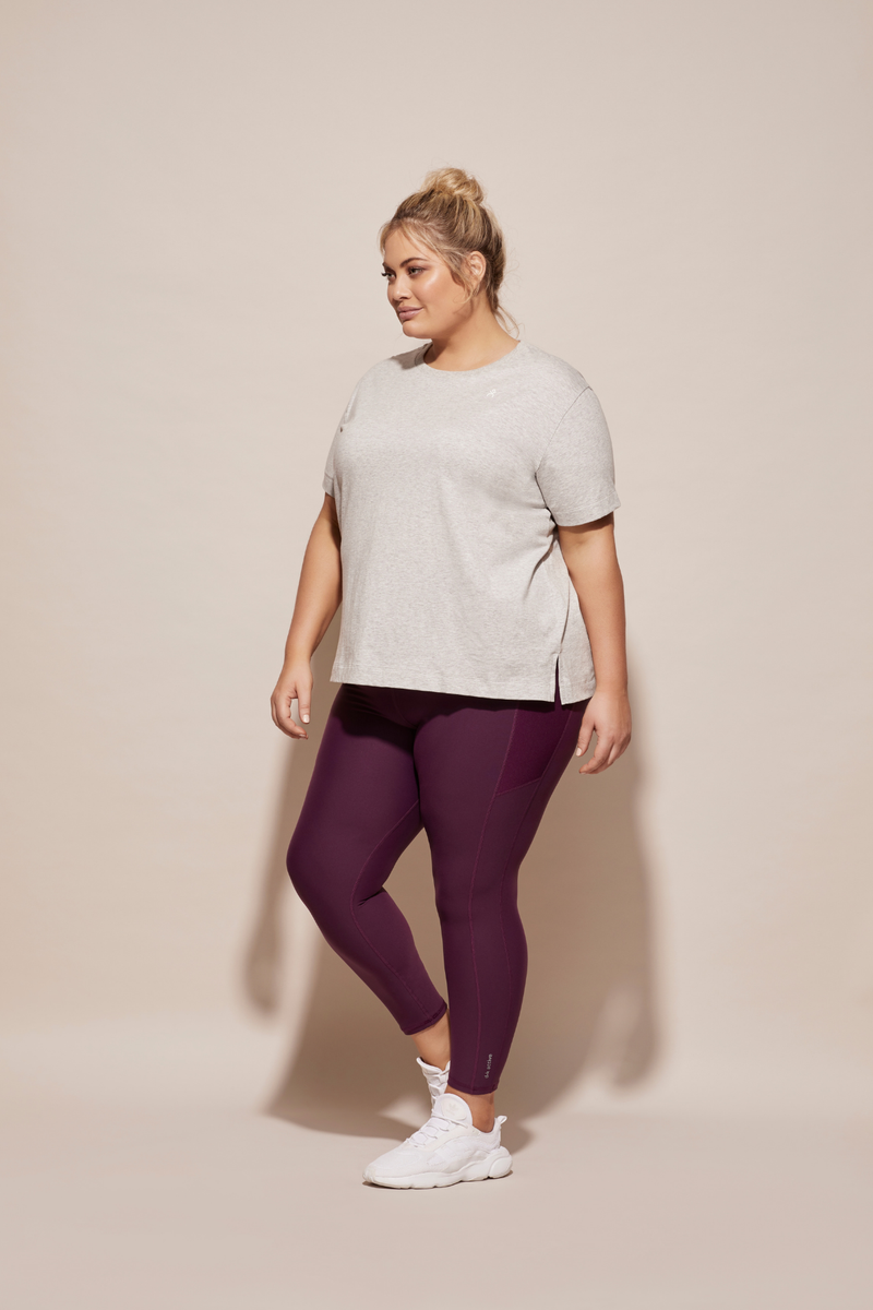 dk active CURVE TOPS Side Swipe Tee