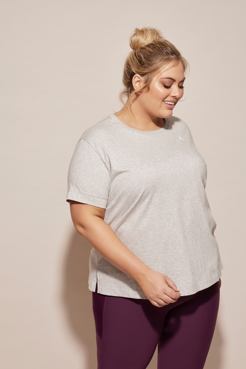 dk active CURVE TOPS Side Swipe Tee